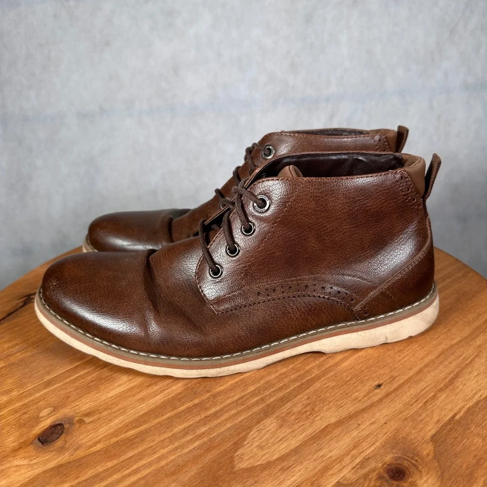 Madden Chukka Boots Mens Size 9 Brown Good Lace Up Brogue Detail Ortholite